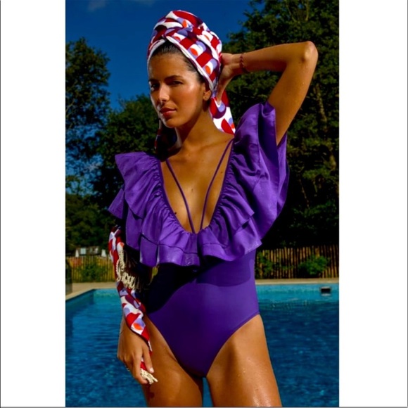 Zara ruffle swimsuit - Picture 4 of 16